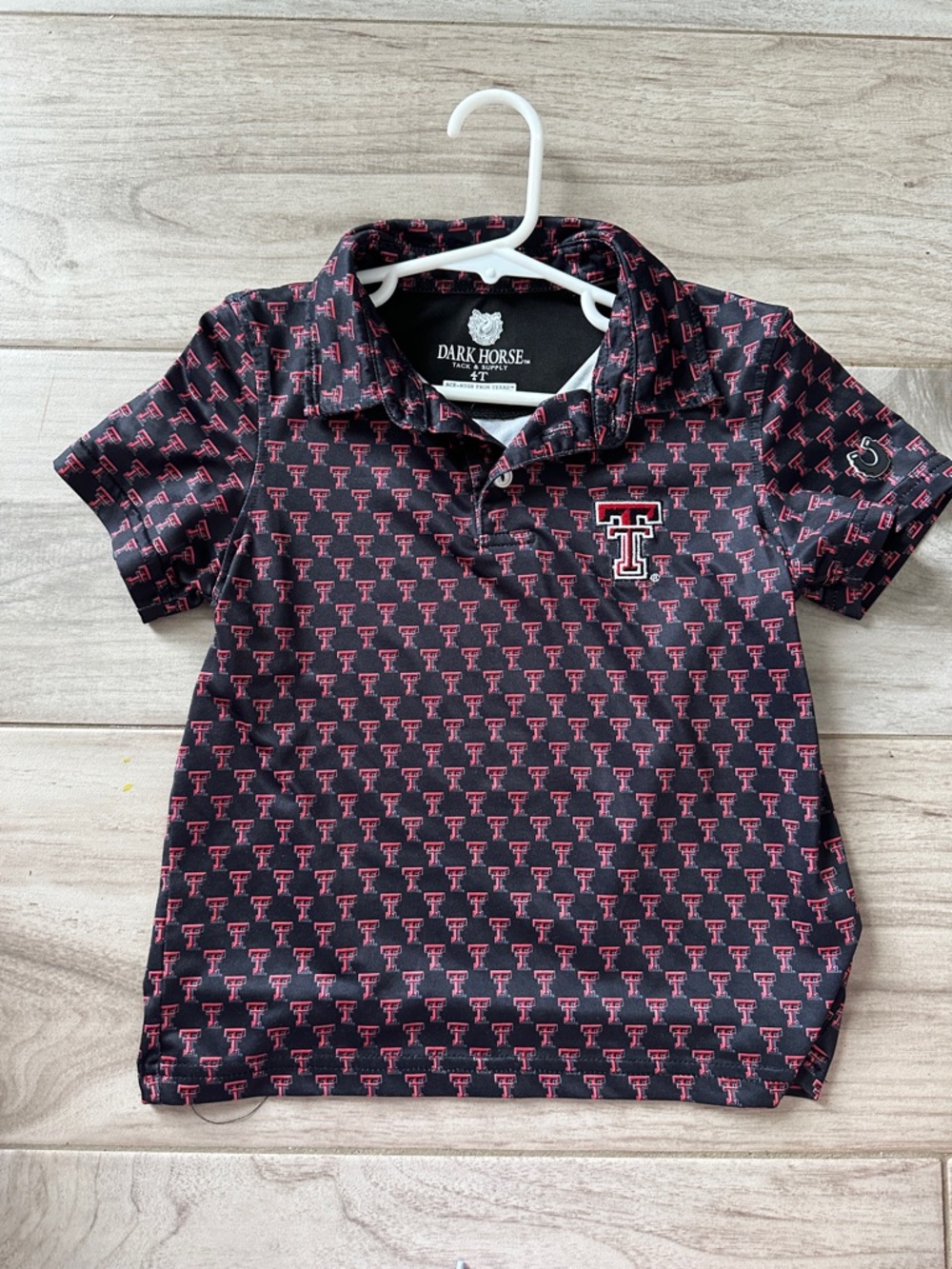 Size 4t Dark Horse Kids' Black Polo with Red Logo Pattern